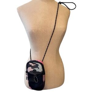 Lululemon Take it On Crossbody